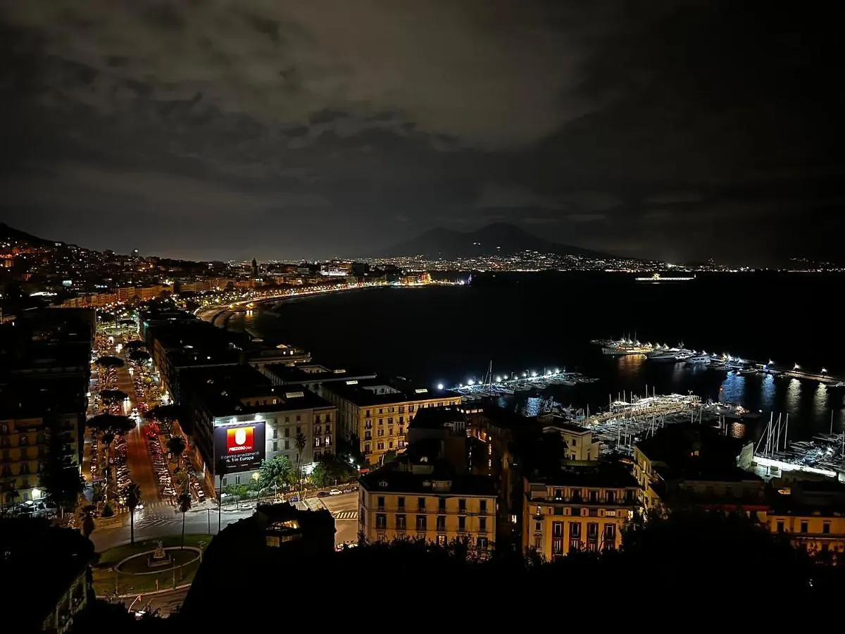 Twin Towers Naples Luxury Bed & Breakfast