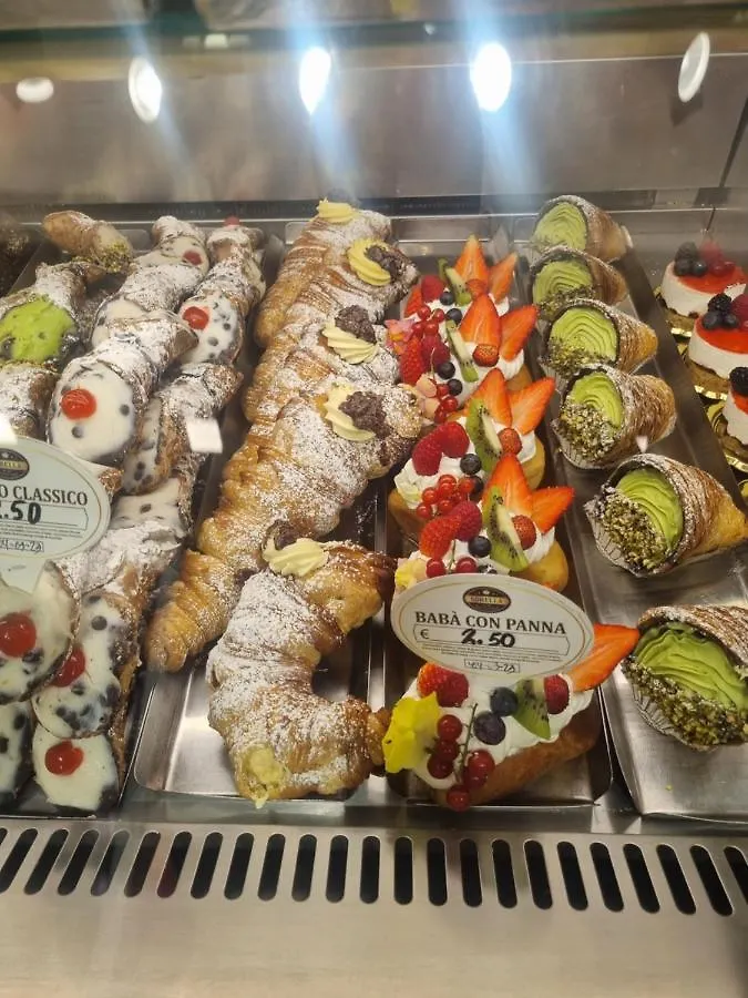 Twin Towers Naples Luxury Bed & Breakfast Italy